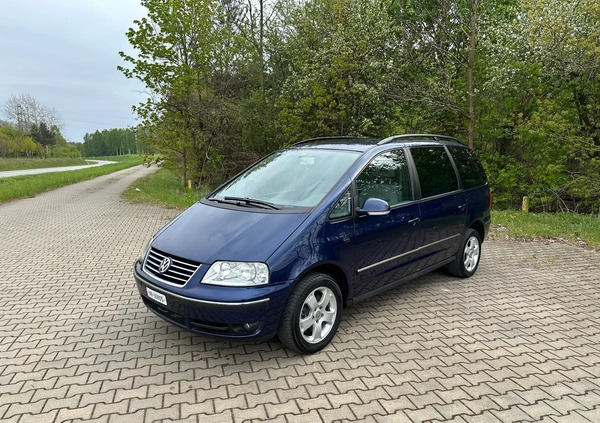 Volkswagen Sharan cena 19999 przebieg: 325000, rok produkcji 2005 z Szydłowiec małe 172